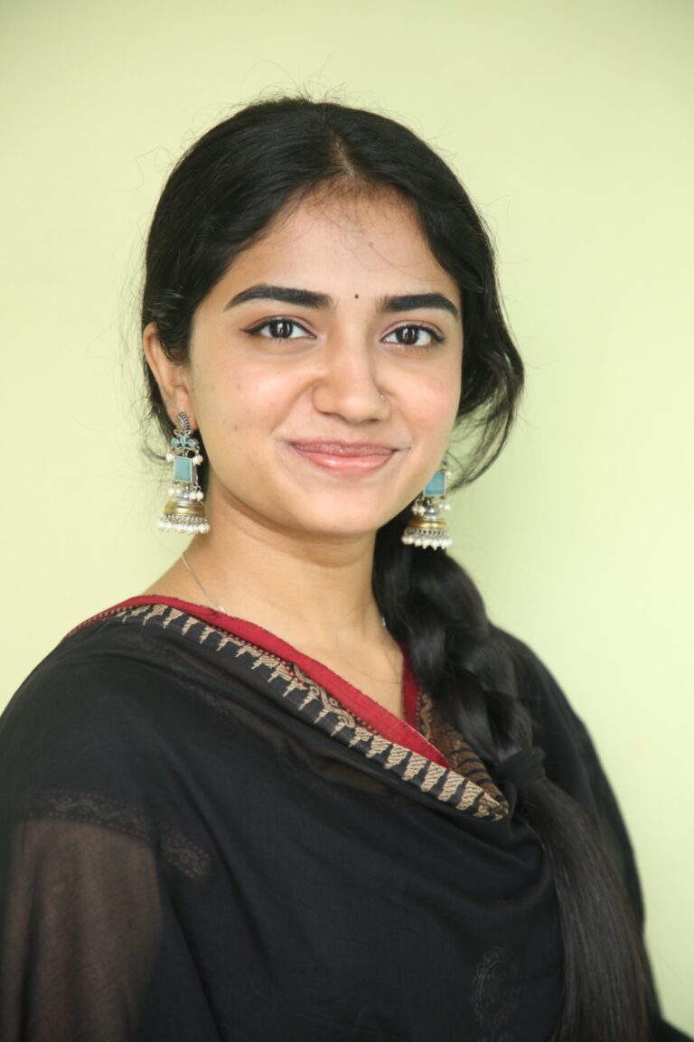 హరీశ్‌ శంకర్‌, మారుతిలతో నటించడం పై స్పందించిన మాళవిక మనోజ్‌