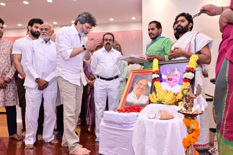 ప్రముఖ సినీ గీత రచయిత పద్మశ్రీ సిరివెన్నెల సీతారామశాస్త్రి గారి కాంస్య విగ్రహవిష్కరణ