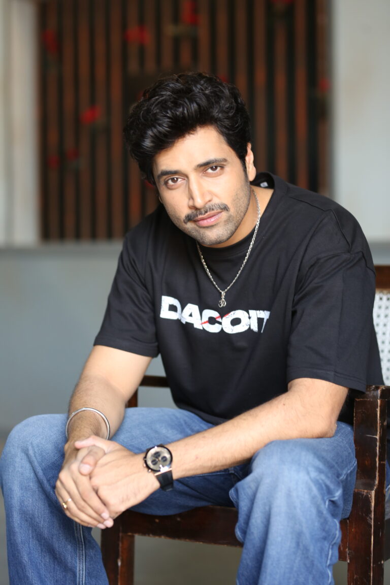 ‘డెకాయిట్’ యాక్షన్ థ్రిల్ చేస్తుంది, ప్రేమకథ ప్రేక్షకుల మనసులో నిలిచిపోతుంది : హీరో అడివి శేష్