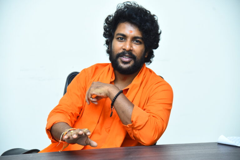 ఇలాంటి తరహా థ్రిల్లర్స్ గతంలో వచ్చినా మా “మయూఖ” స్క్రీన్ ప్లే, సినిమా స్టోరీని ప్రెజెంట్ చేసే విధానం కొత్తగా ఉండి ఆకట్టుకుంటుంది : డైరెక్టర్ శ్రీ తేజ్ ఎస్.కె